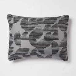 5pc King Geo Reversible Decorative Comforter Set With Throw Black/Gray - Room Essentials™ -Room Essentials GUEST 12ae2f60 843c 4f9c af39 d4a54c795ed2