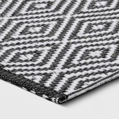 Diamond Check Indoor/Outdoor Rug - Room Essentials™ -Room Essentials GUEST ee6ed4e6 522b 45a4 817b 0fdcbd433976